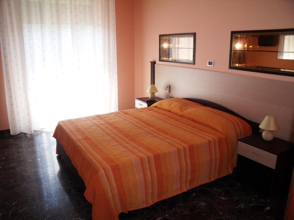 Aragonese Bed & Breakfast Reggio Calabria Room photo