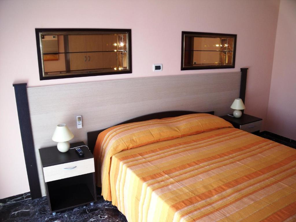 Aragonese Bed & Breakfast Reggio Calabria Room photo